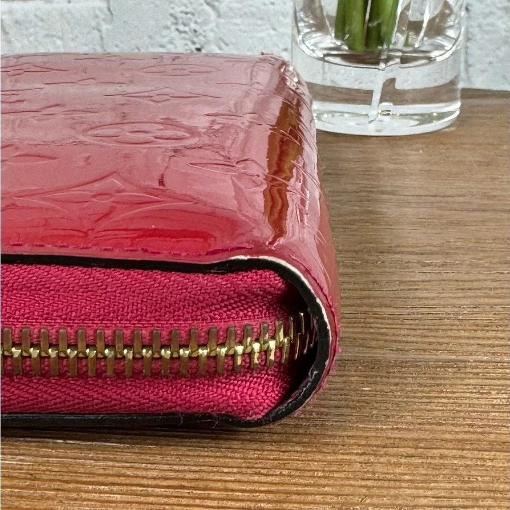 Louis Vuitton Vernis Monogram Zippy Wallet EUC
